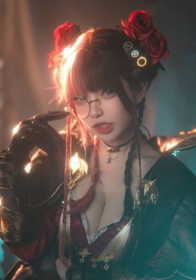 两乳房又高又大