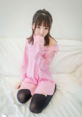 夕阳染红的街道