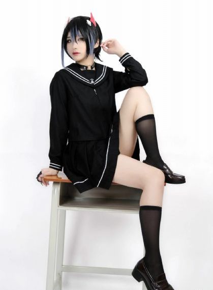 裸体宫女跪侍皇上h